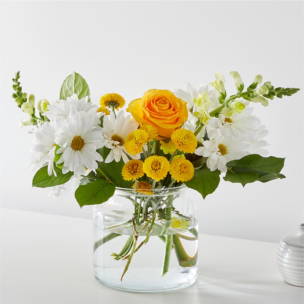Sun Salutation Bouquet – Paiges Petals Floral Design, Stanton MI