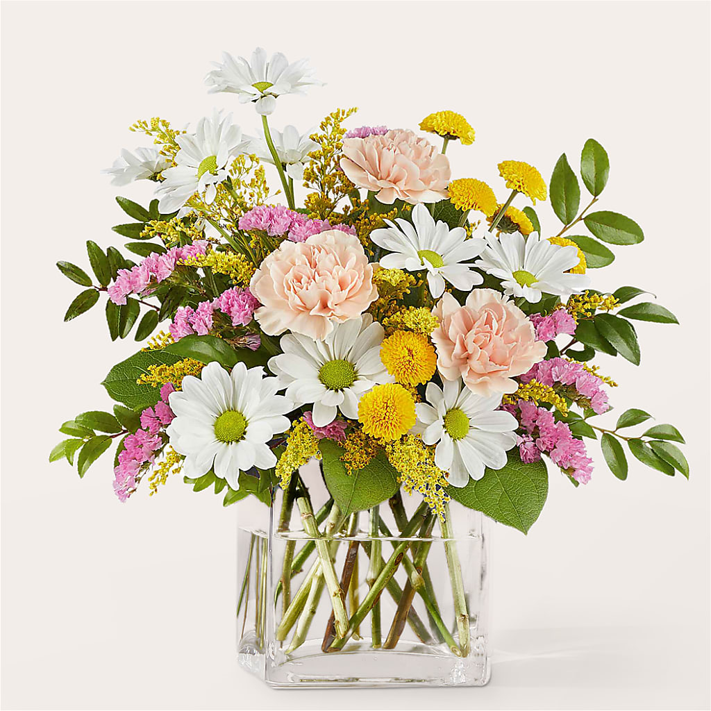 Country Cottage Bouquet – Paiges Petals Floral Design, Stanton MI