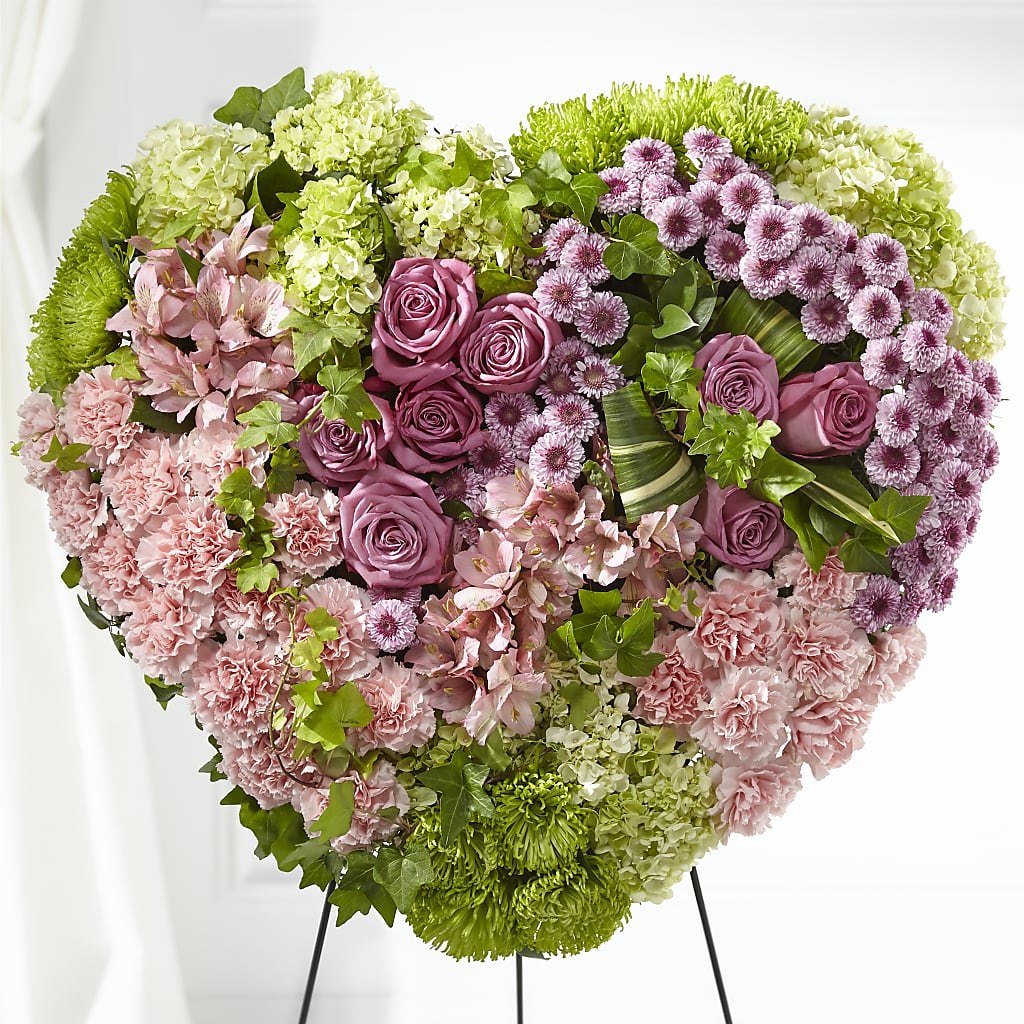 Heartwarming Standing Heart – Paiges Petals Floral Design, Stanton MI