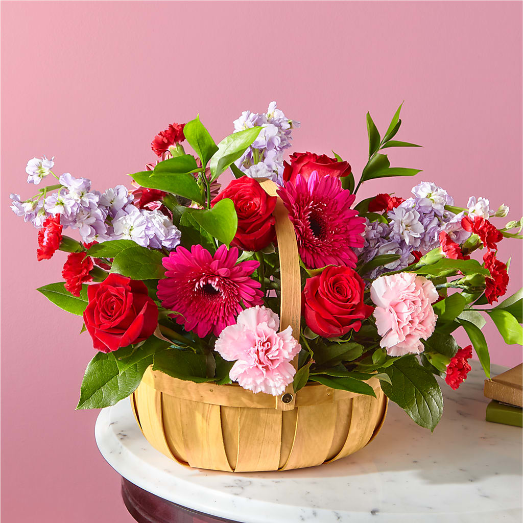 Pink Picnic Basket – Paiges Petals Floral Design, Stanton MI