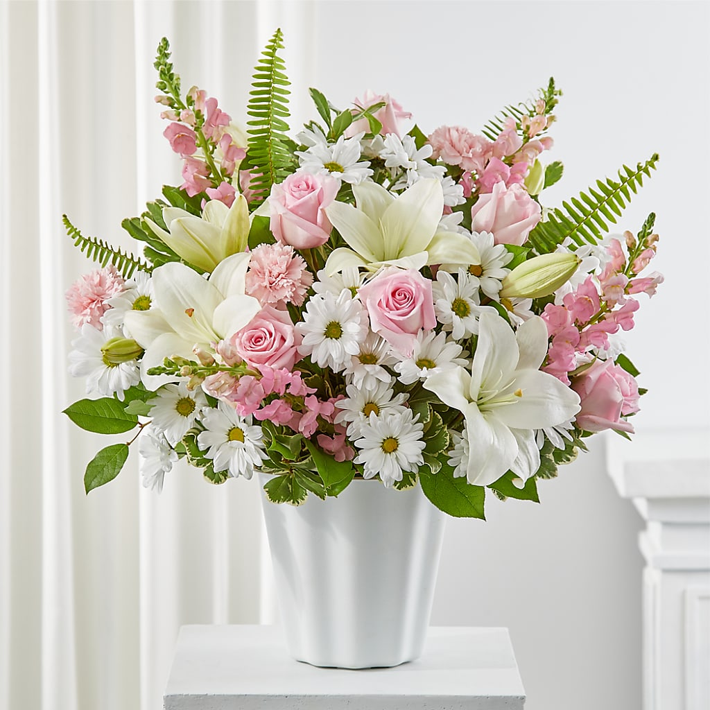 Soft Touch Tabletop Basket – Paiges Petals Floral Design, Stanton MI