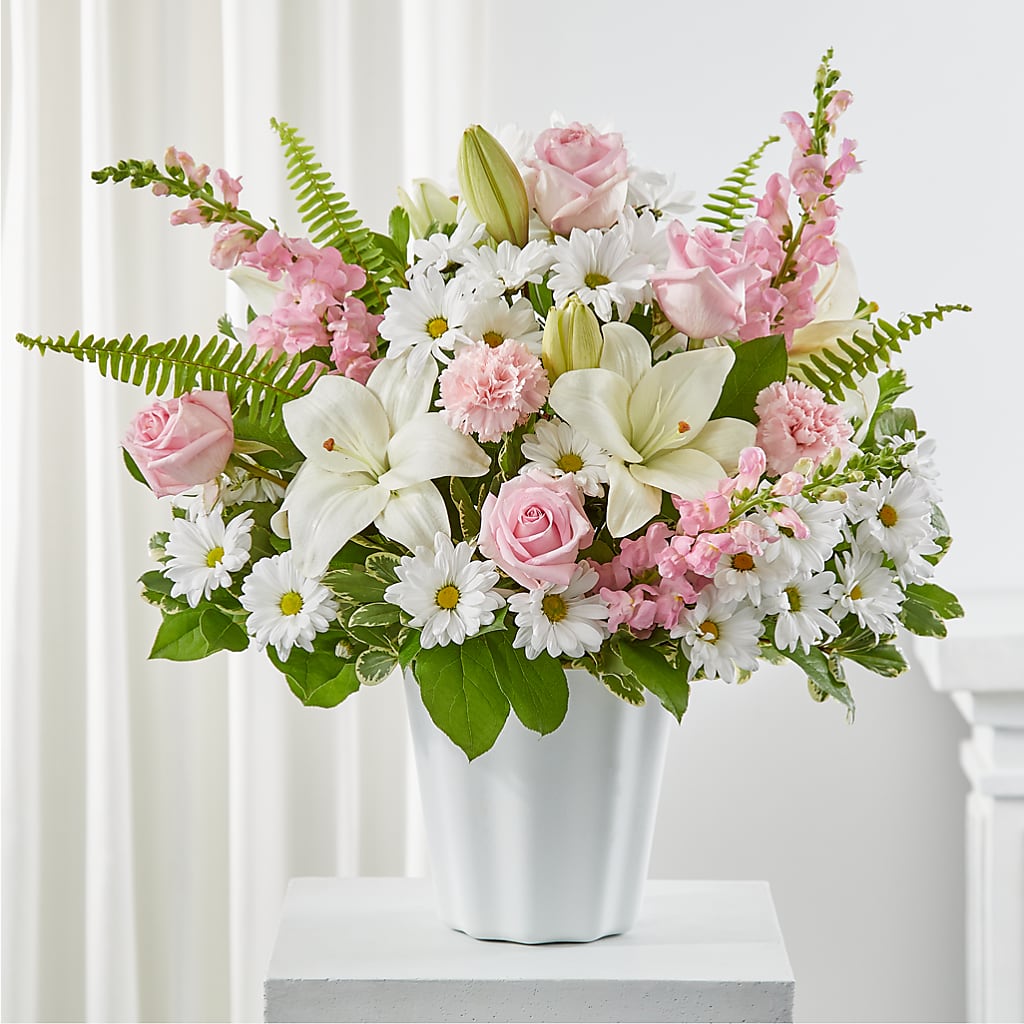 Soft Touch Tabletop Basket – Paiges Petals Floral Design, Stanton MI