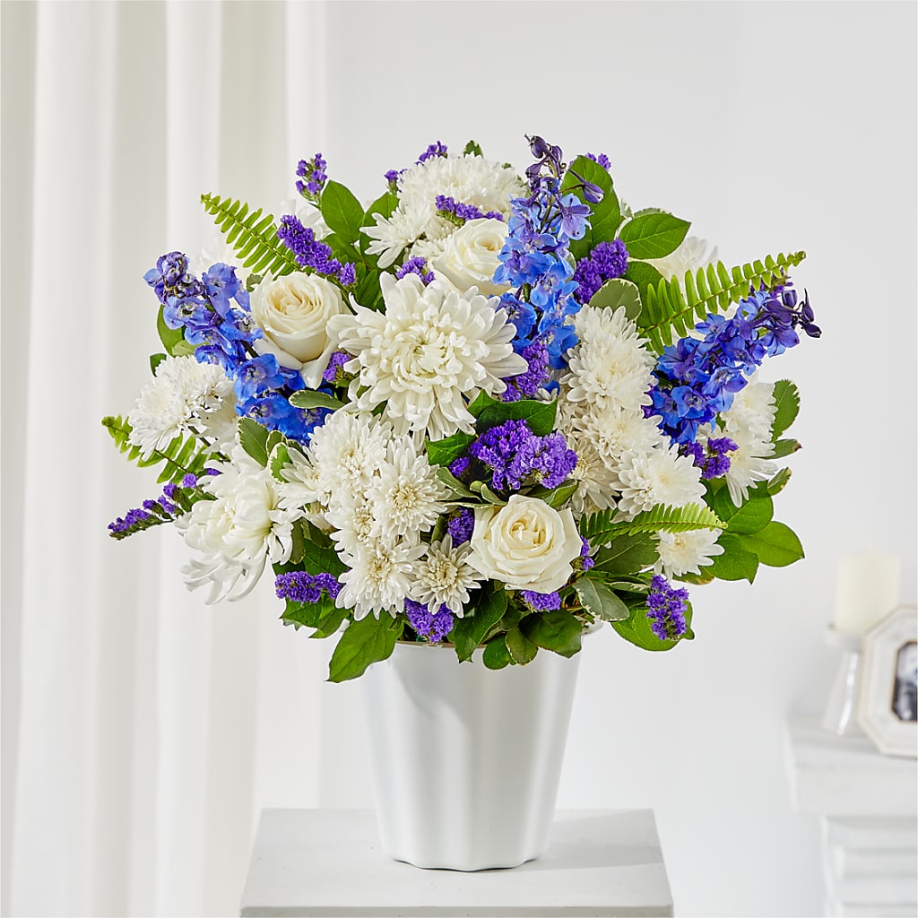 Hold Dear Tabletop Basket – Paiges Petals Floral Design, Stanton MI