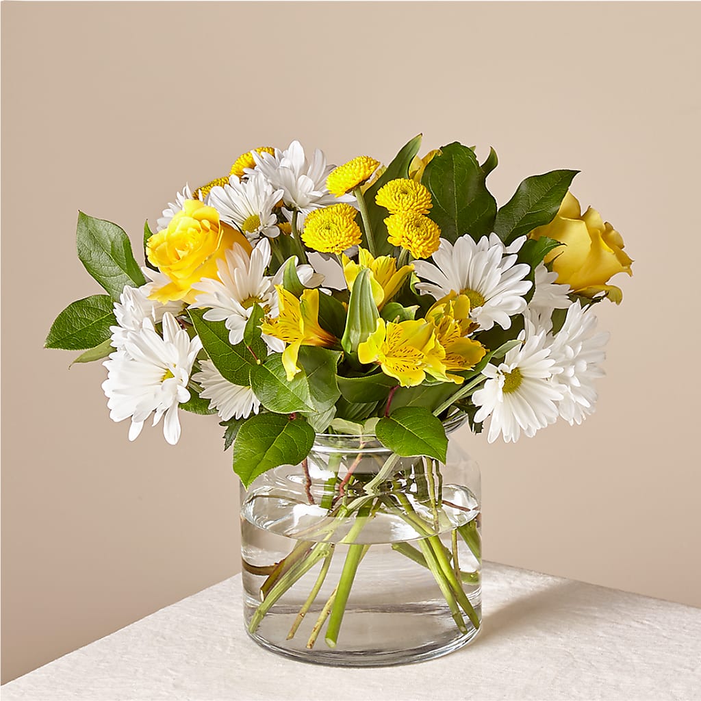 Sunny Sentiments Bouquet – Paiges Petals Floral Design, Stanton MI