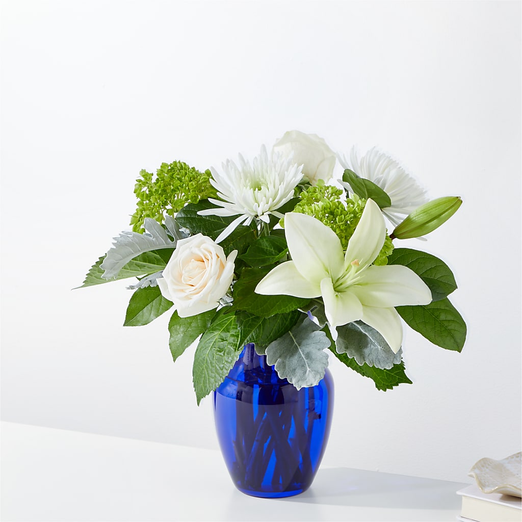 Snowy Dreams Bouquet – Paiges Petals Floral Design, Stanton MI