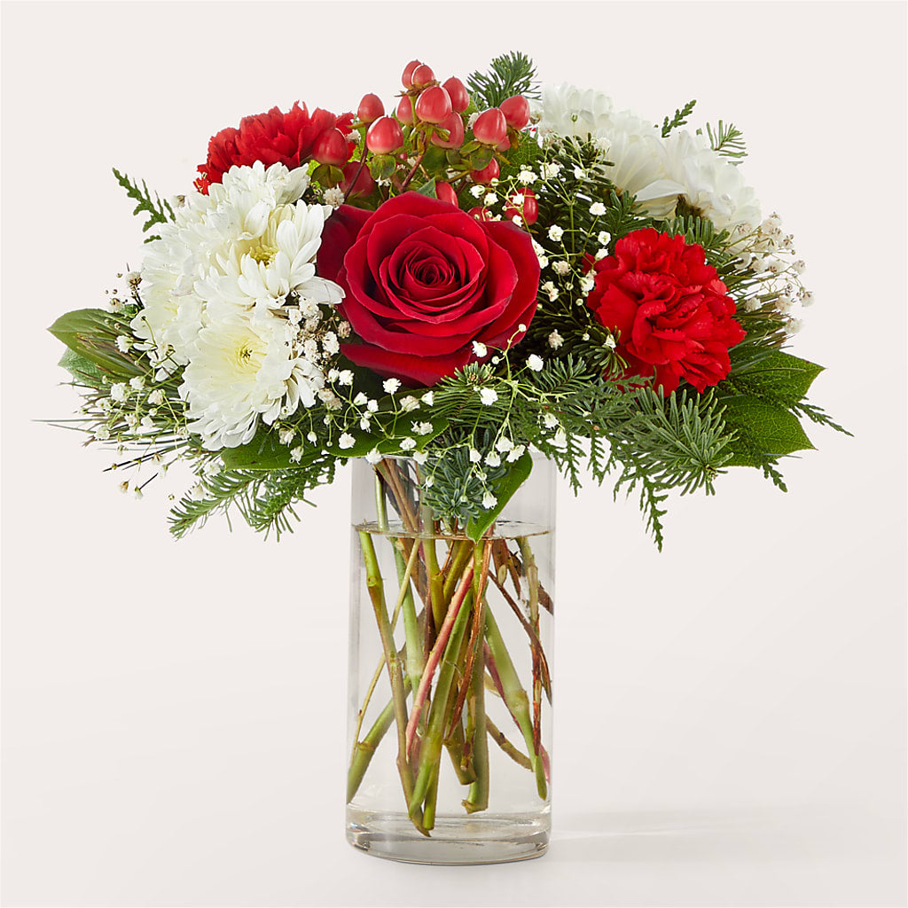 Chance of Flurries Bouquet – Paiges Petals Floral Design, Stanton MI