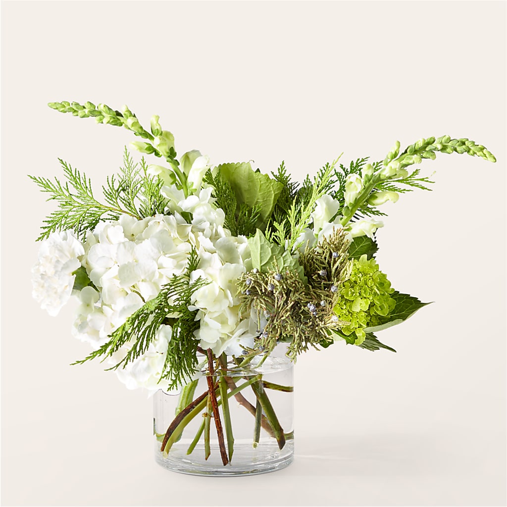 Marshmallows on Top Bouquet – Paiges Petals Floral Design, Stanton MI