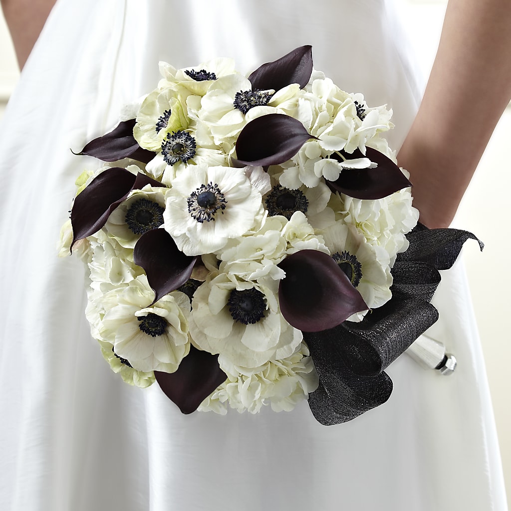 To Have and To Hold Bouquet – Paiges Petals Floral Design, Stanton MI