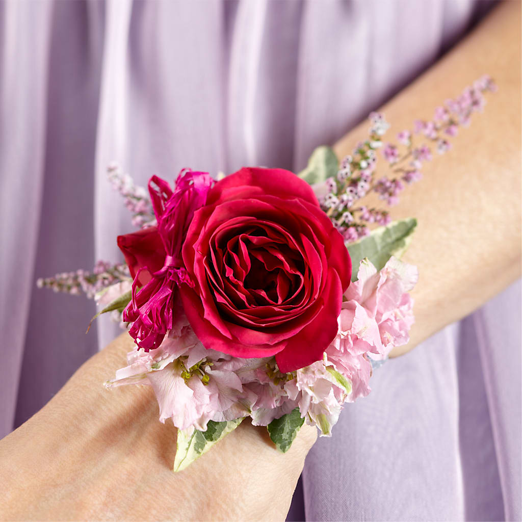Rose Charm Corsage – Paiges Petals Floral Design, Stanton MI