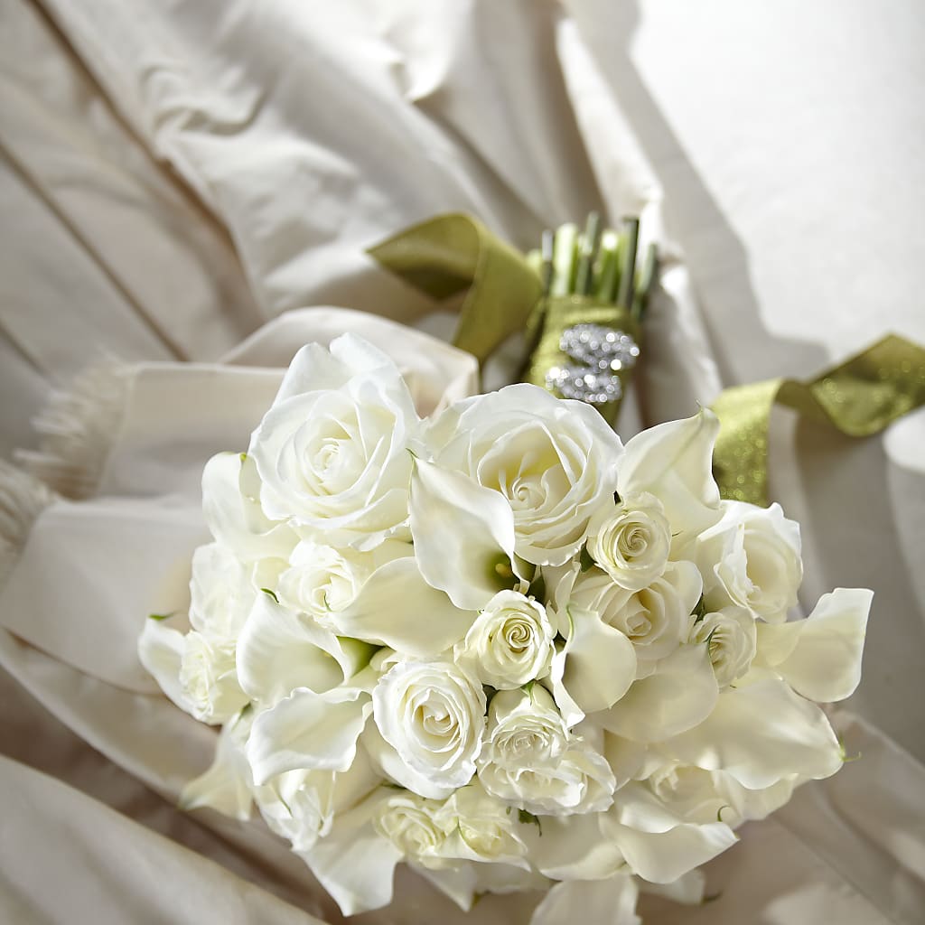 Serene Highness Bouquet – Paiges Petals Floral Design, Stanton MI