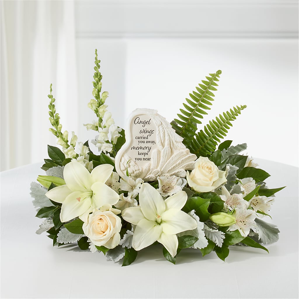 Holding You Close Arrangement –  Paiges Petals Floral Design, Stanton MI