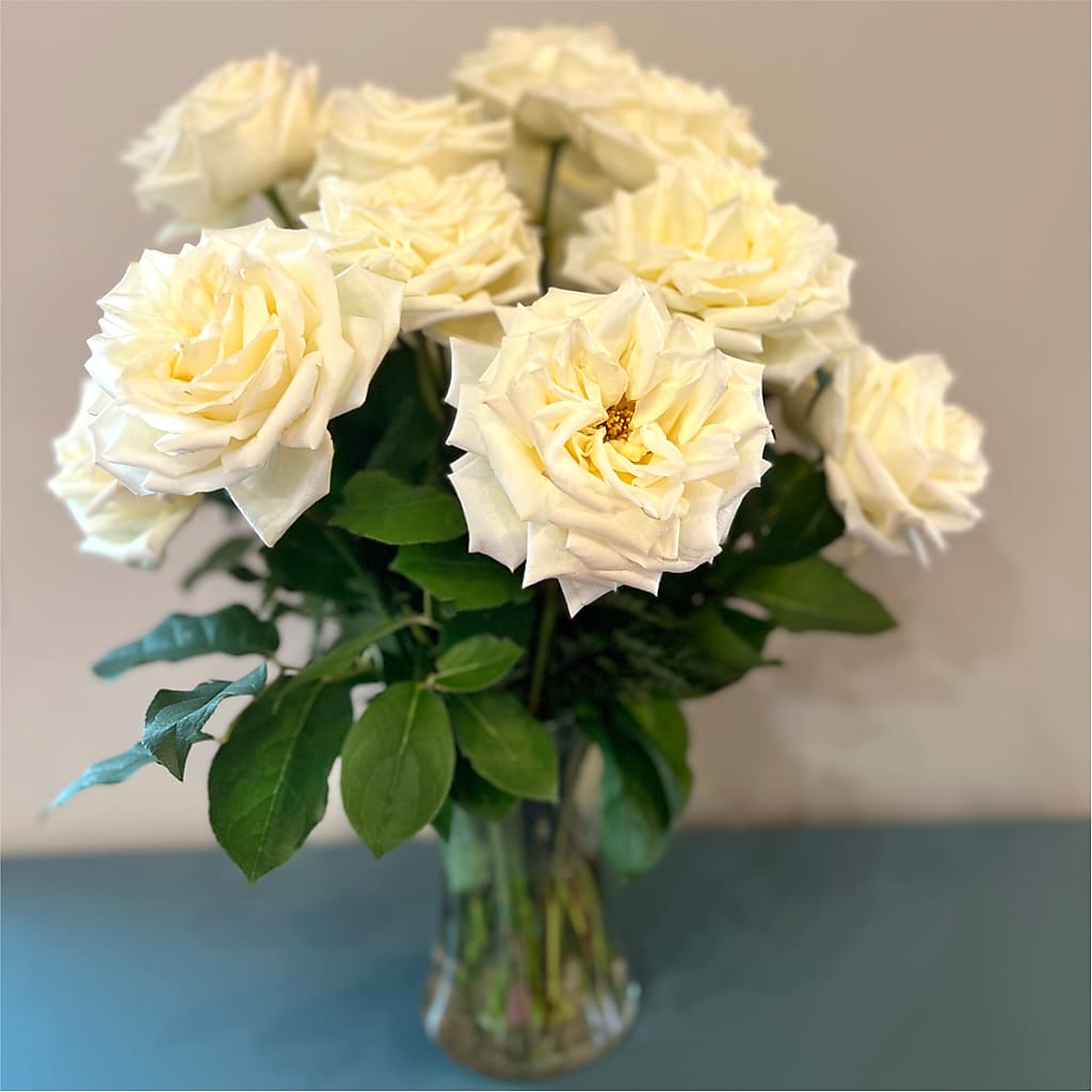 Long Stem Yellow Rose Bouquet –  Paiges Petals Floral Design, Stanton MI