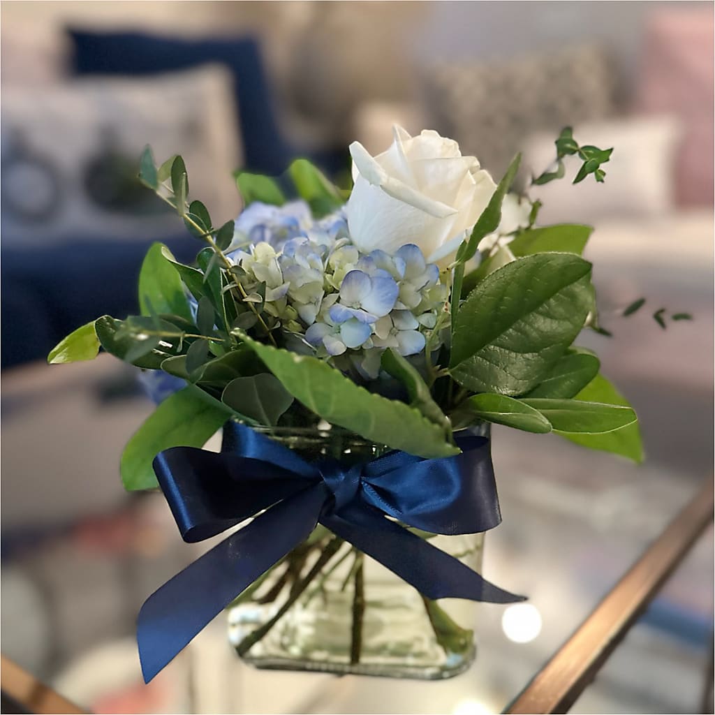 Sky Blue Delight Bouquet –  Paiges Petals Floral Design, Stanton MI