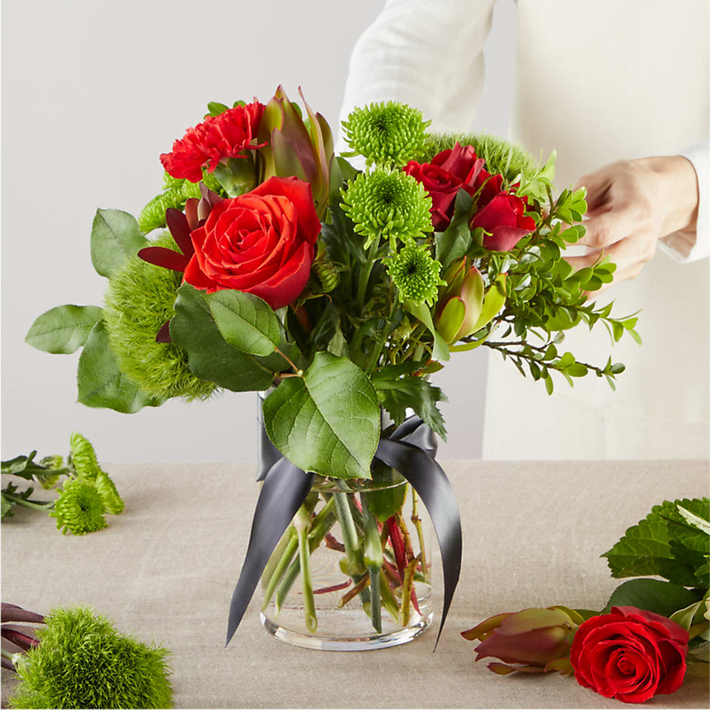 Heritage Kindle – A Florist Original –  Paiges Petals Floral Design, Stanton MI