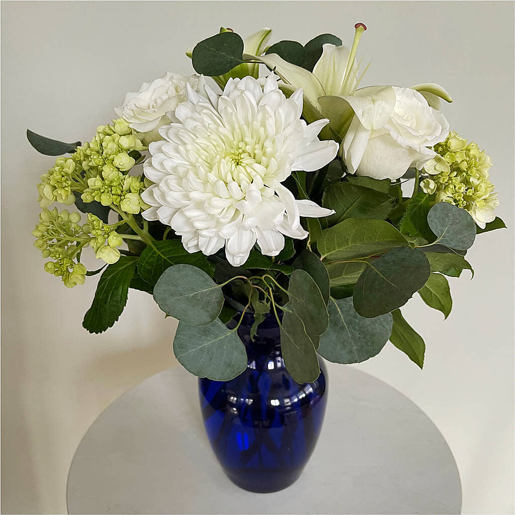 Snowy Dreams Bouquet –  Paiges Petals Floral Design, Stanton MI