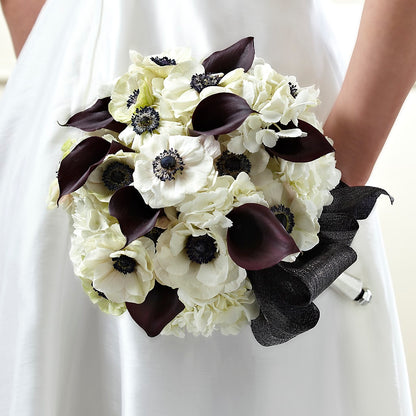 To Have and To Hold Bouquet –  Paiges Petals Floral Design, Stanton MI